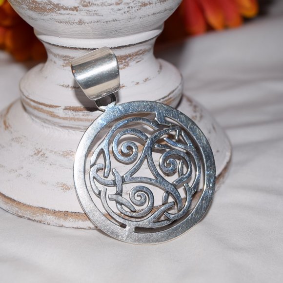 Silpada Celtic Inspired Pendant - Picture 3 of 4